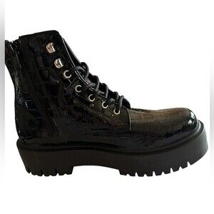 Steve Madden Keeghan black boots size 9 nwt bootie ,combat, vegan. Zipper/laces.